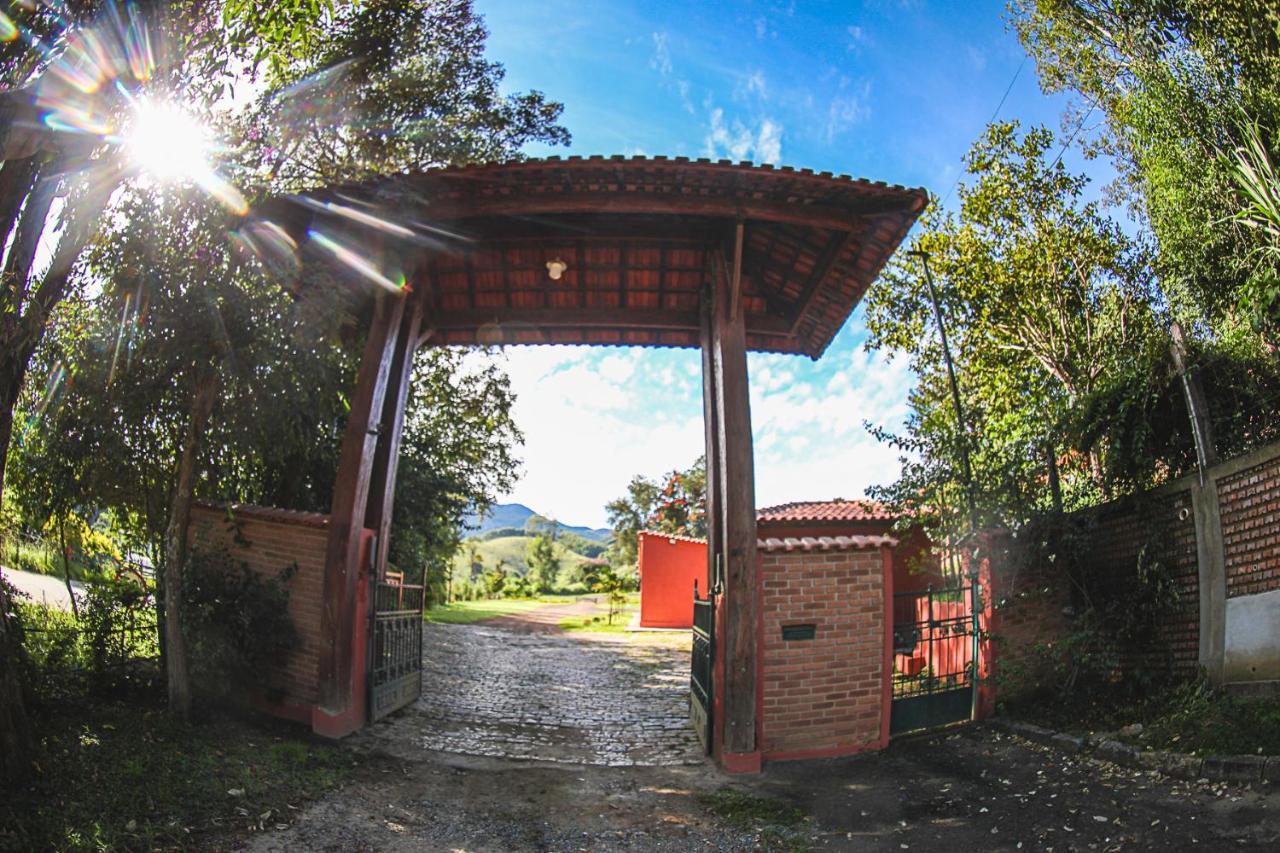 Pousada Pedra Da Mina Паса-Куатру Экстерьер фото